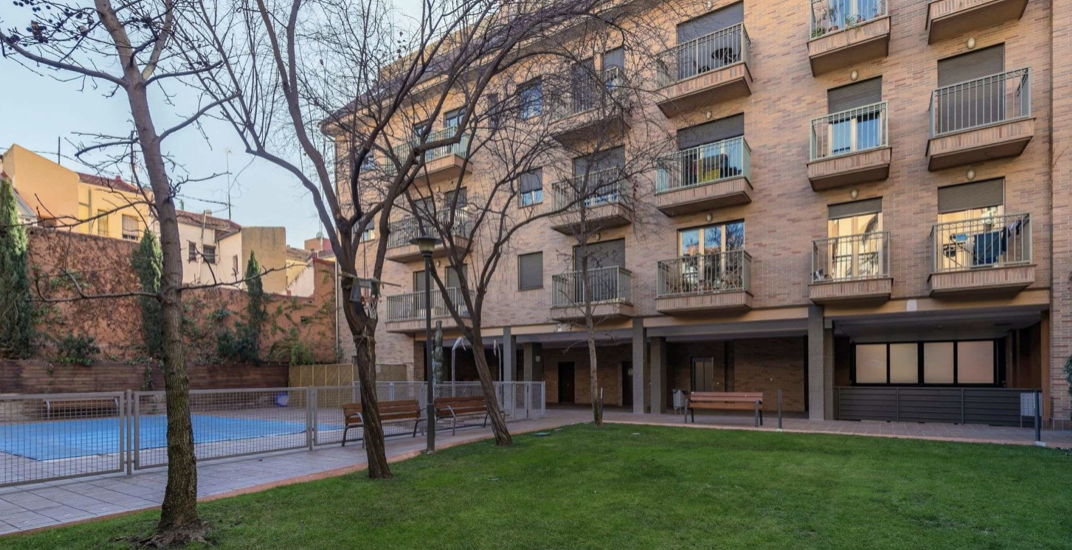 2 Edificios Residenciales en Madrid / Delicias 73 y Voluntarios Catalanes 66