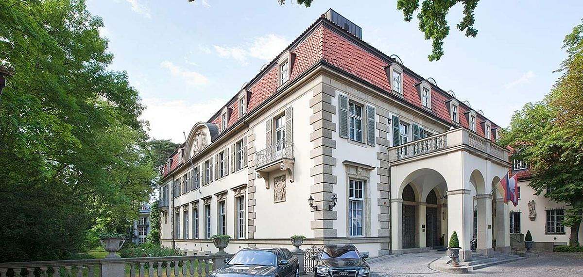 Brahmsstr 10, Berlin / Hotelero