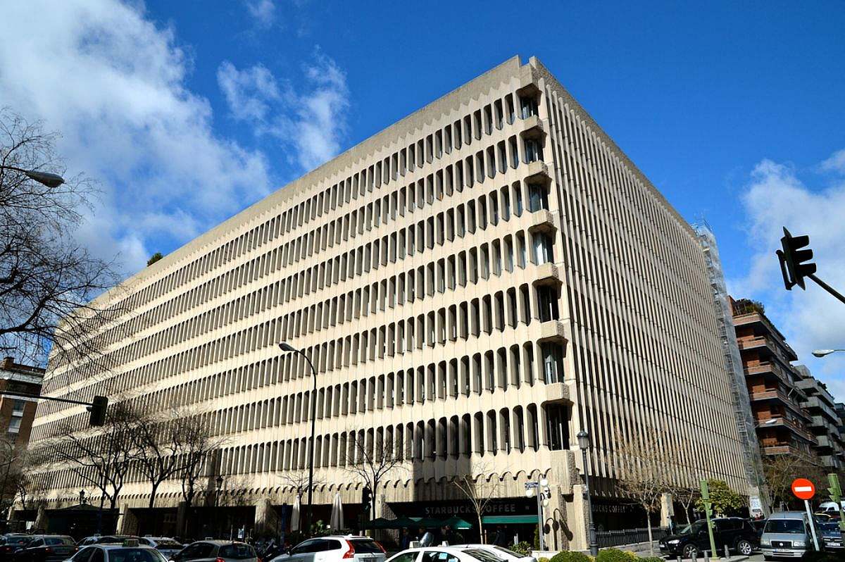 Sede Grupo Arcano / Alquiler