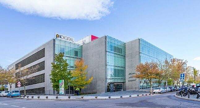 TC Gabinete Inmobiliario asesora a OFITA para arrendar su nuevo showroom con certificación BREEAM